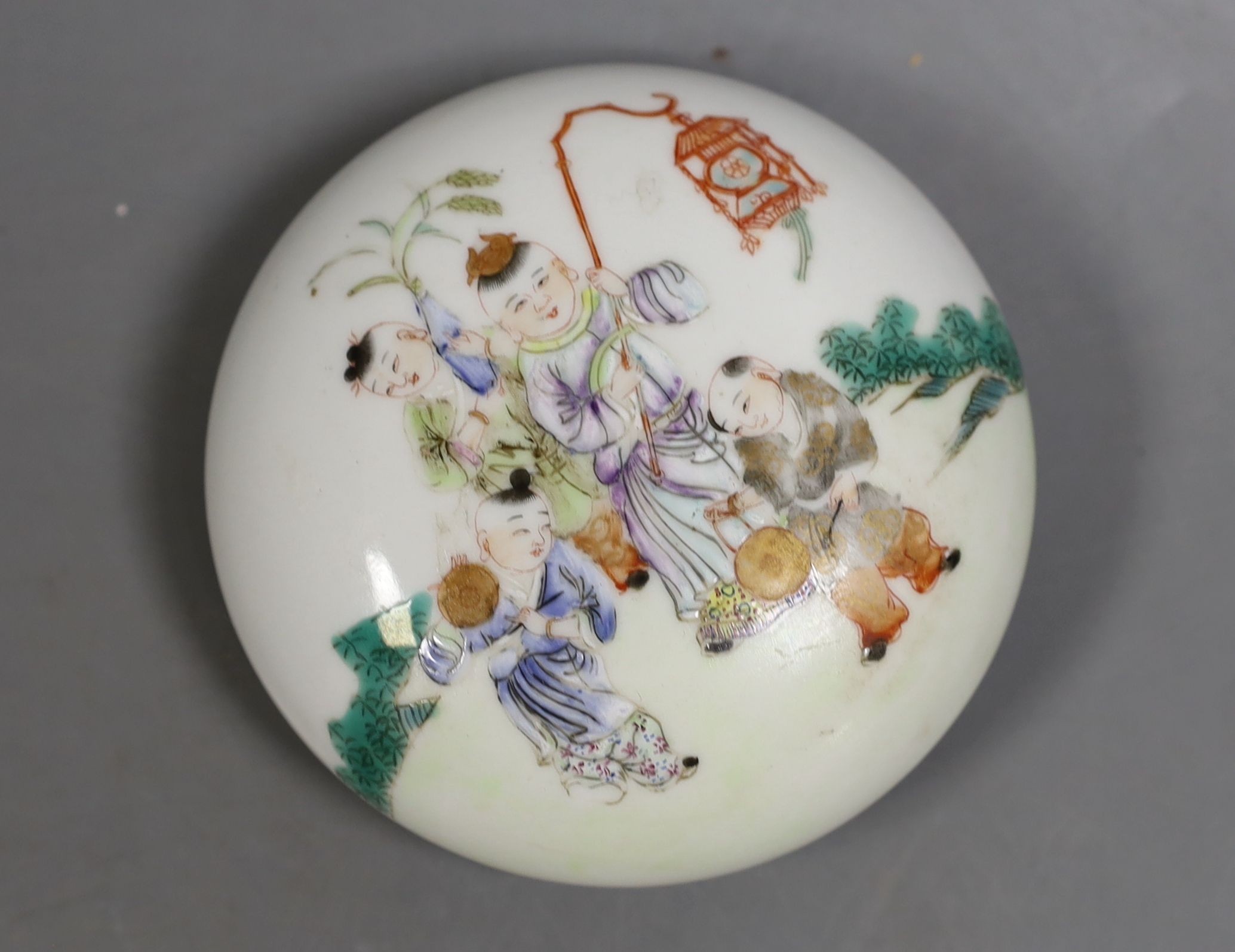 A Chinese famille rose ink box, 9.5 cms diameter.